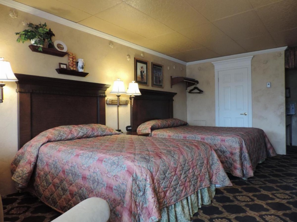 Room image 4
